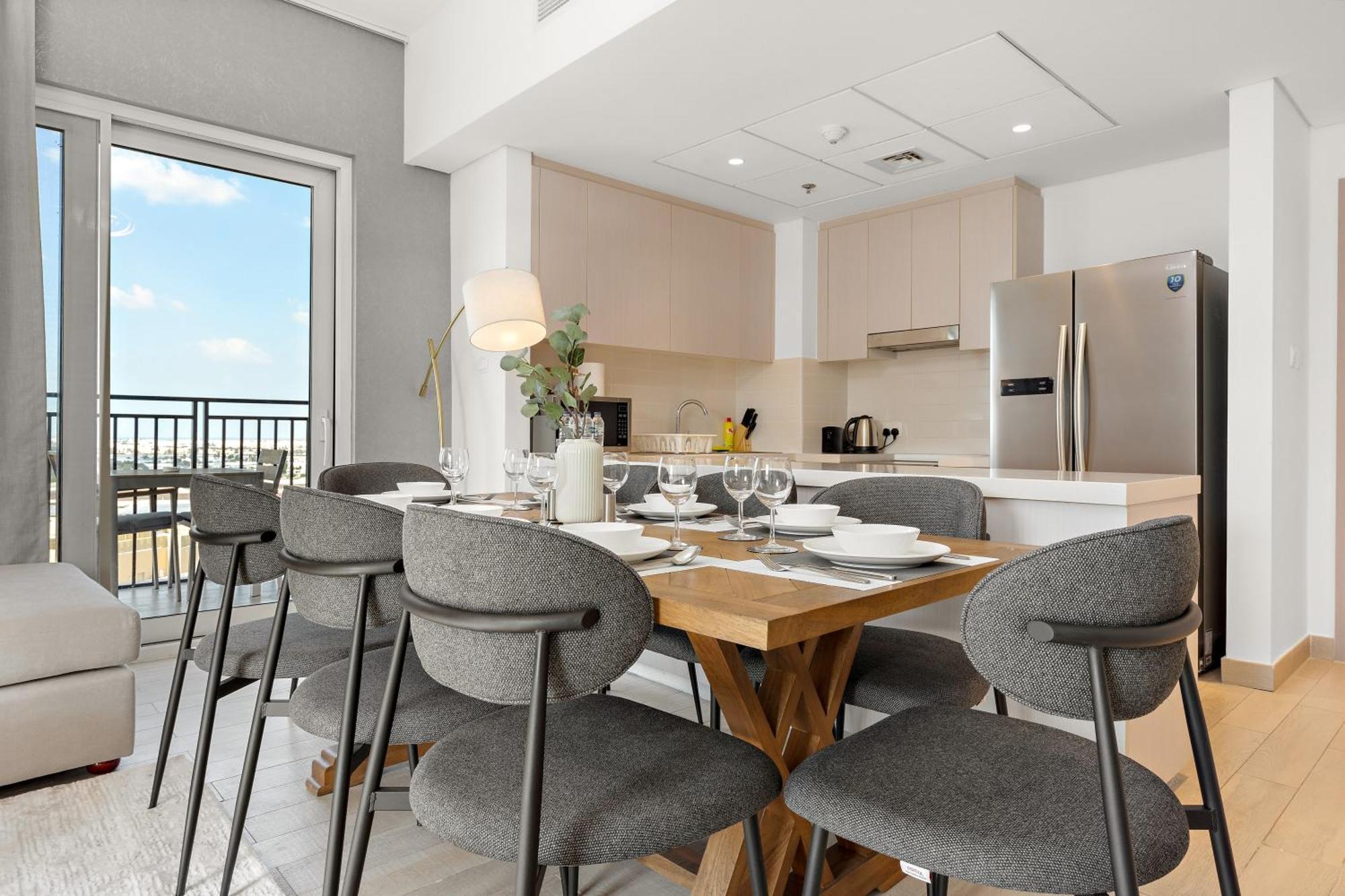 Apartment Yas Island Premier Apts By Desert Key - Steps To Ferrari World & Yas Mall
