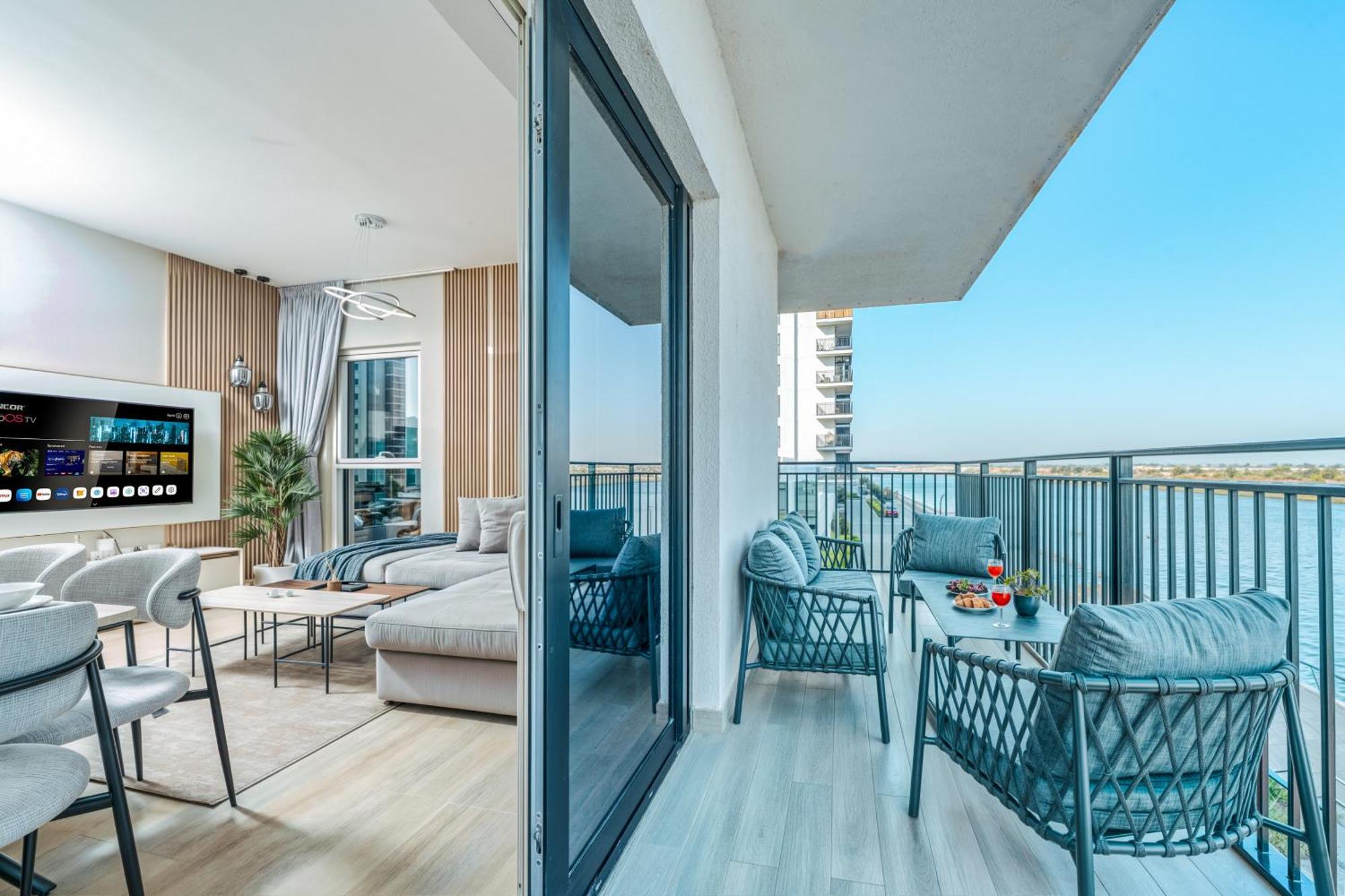 Yas Island Premier Apts By Desert Key - Steps To Ferrari World & Yas Mall Apartment