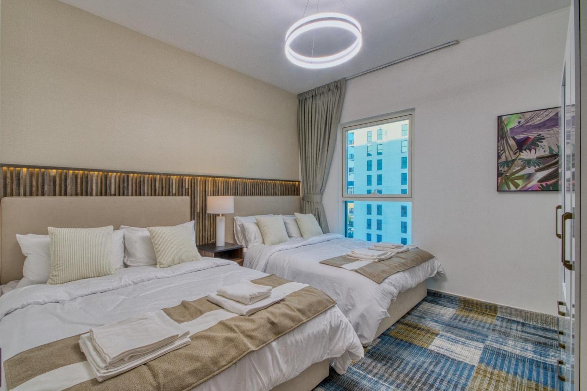 Apartment Premier -steps To Ferrari World & Yas Mall *